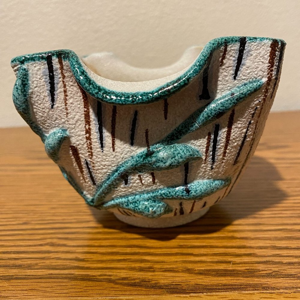 E&R Italian Tuscan Style Leafy Ceramic Pottery Planter White Granulated Finish - Picture 4 of 14